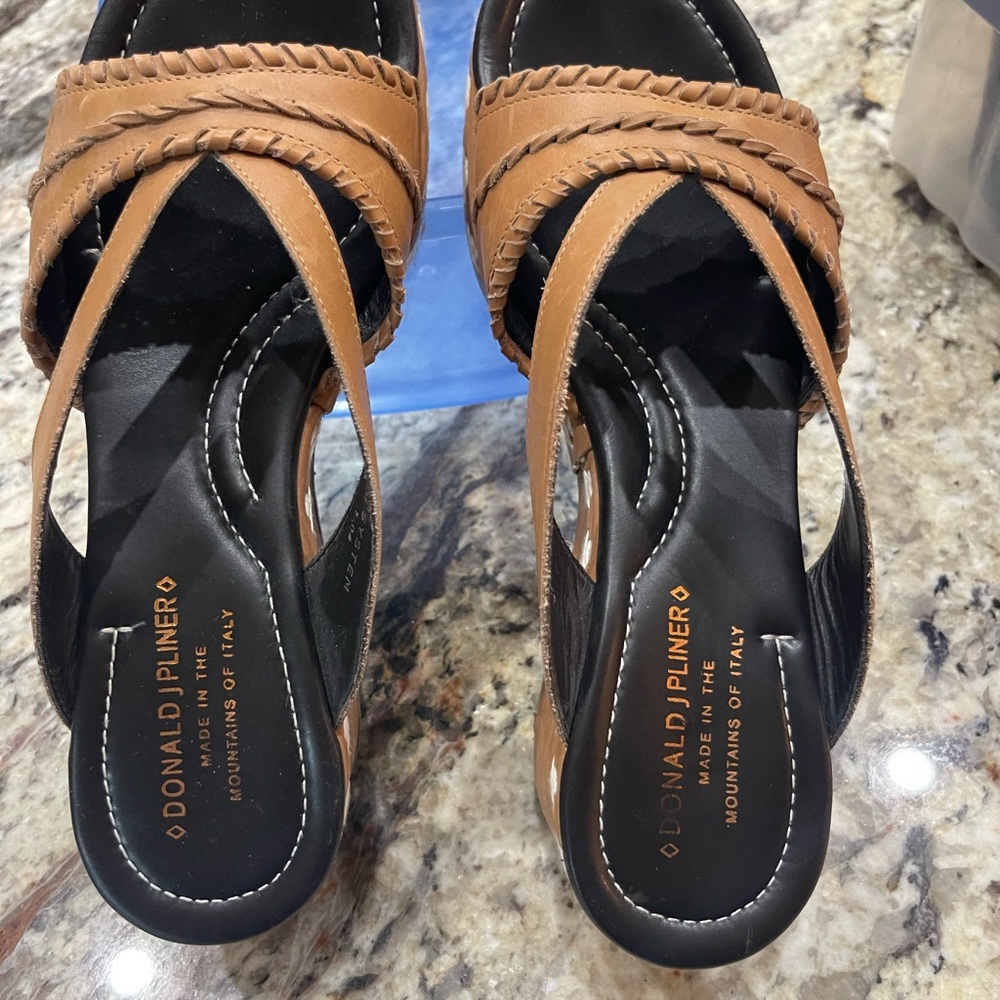 Donald J. Pliner Women's Brown Sandals